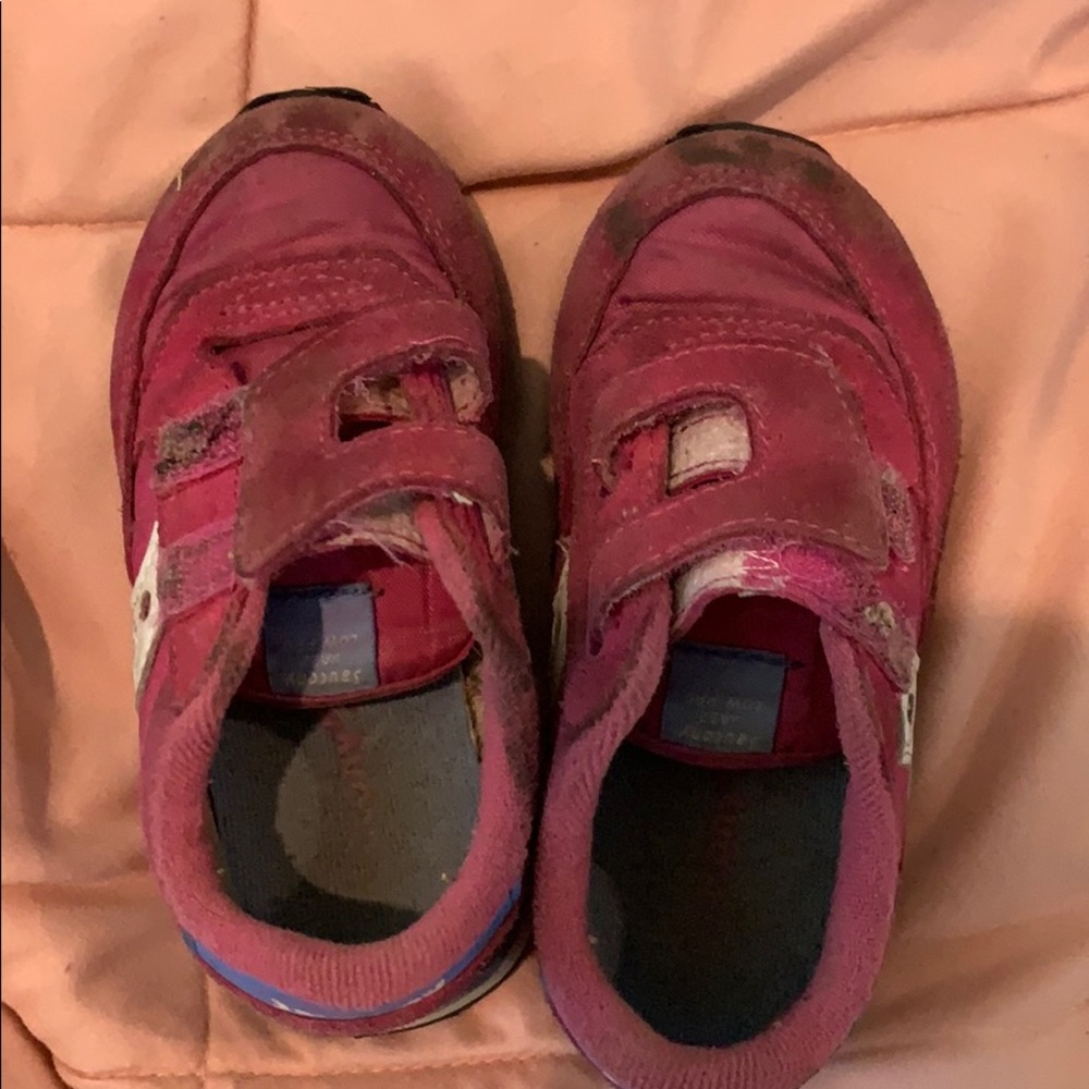 Pink running shoes... play condition